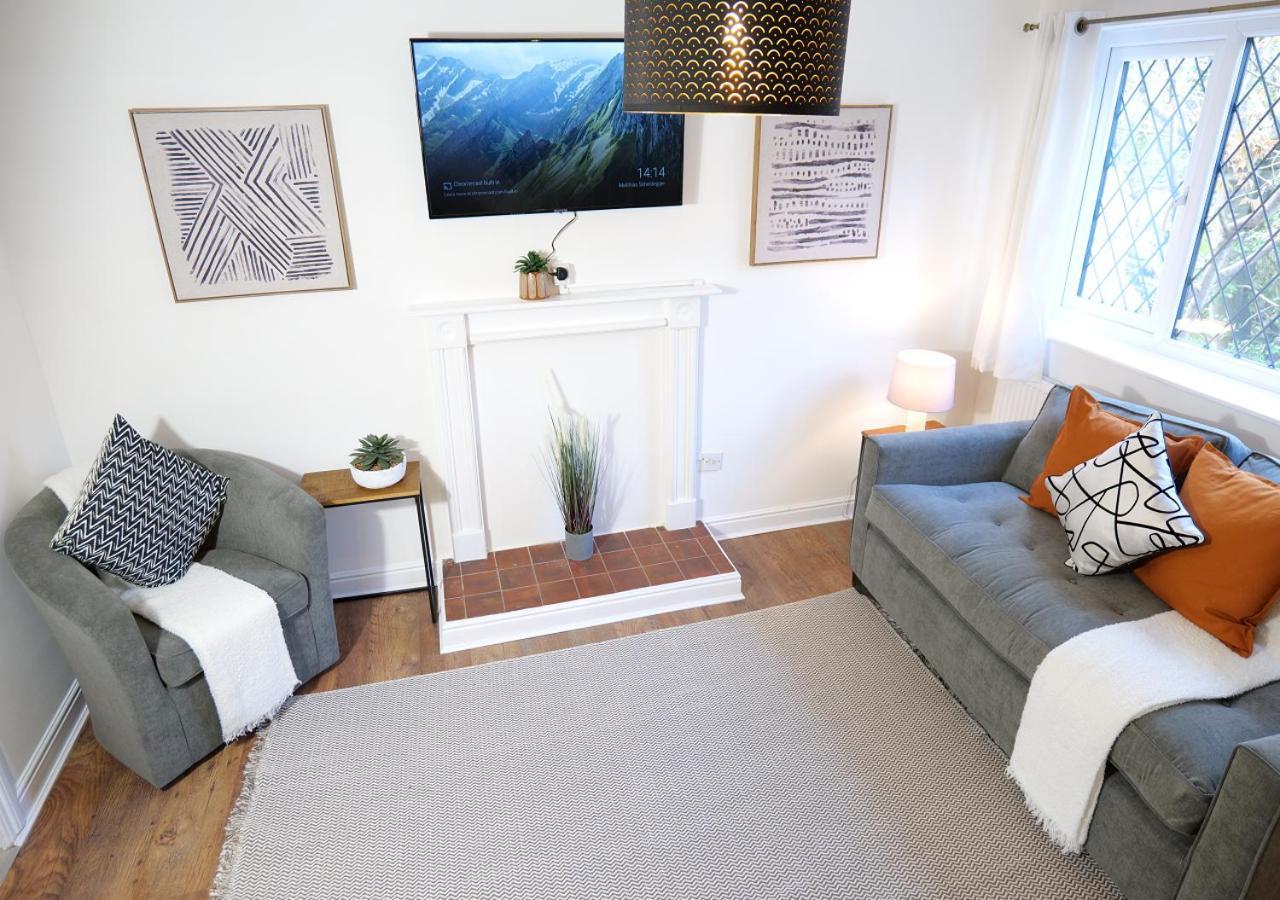 Modern Spark Home With Parking, Garden, Wi-Fi Birmingham Eksteriør billede
